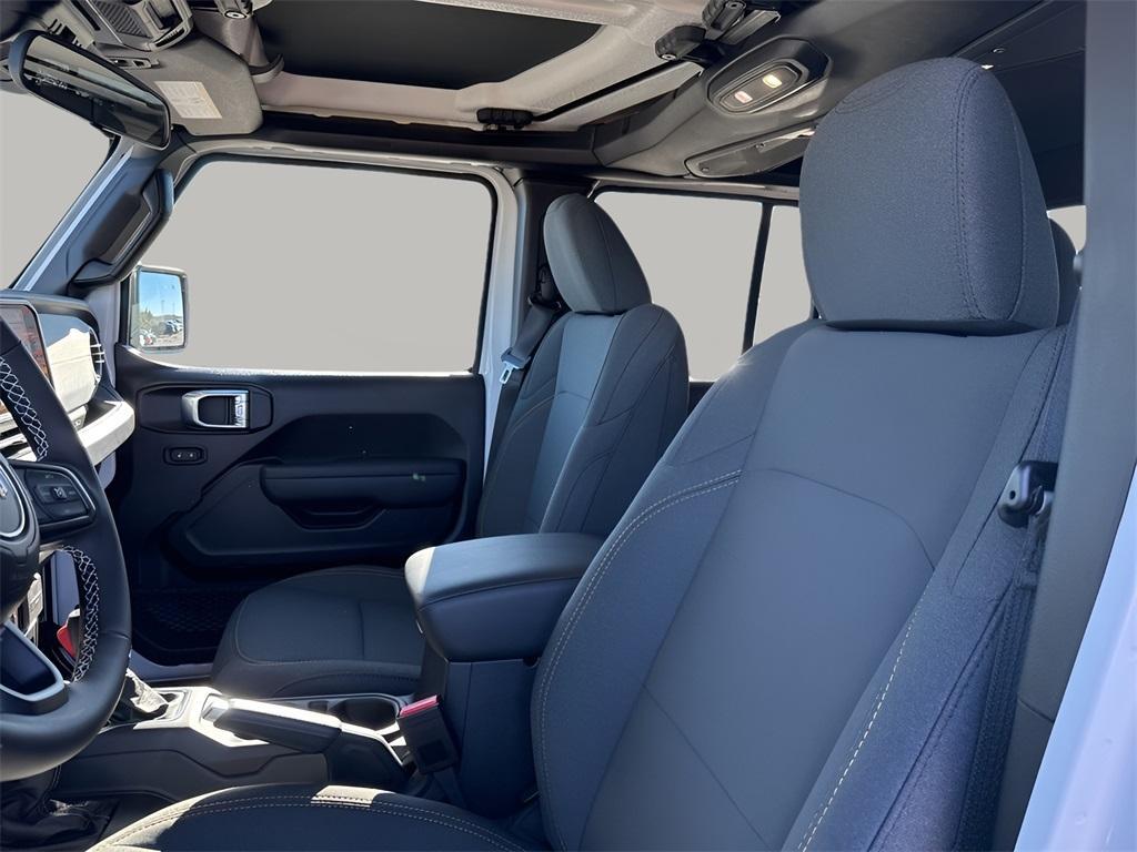 new 2025 Jeep Gladiator car, priced at $45,067