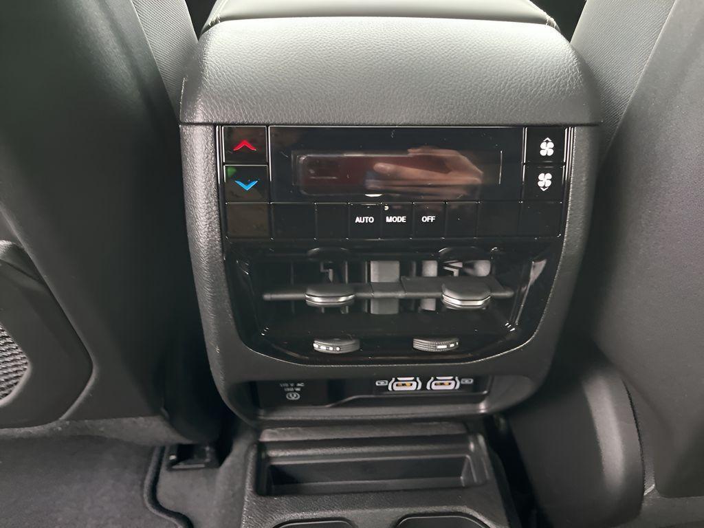 new 2025 Jeep Grand Cherokee L car, priced at $34,414