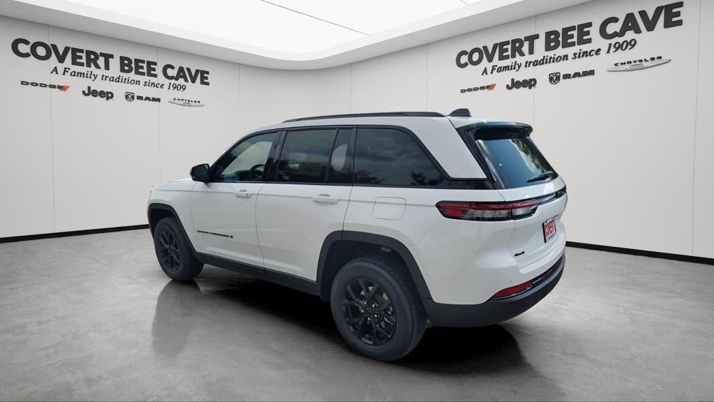 new 2025 Jeep Grand Cherokee car, priced at $40,415