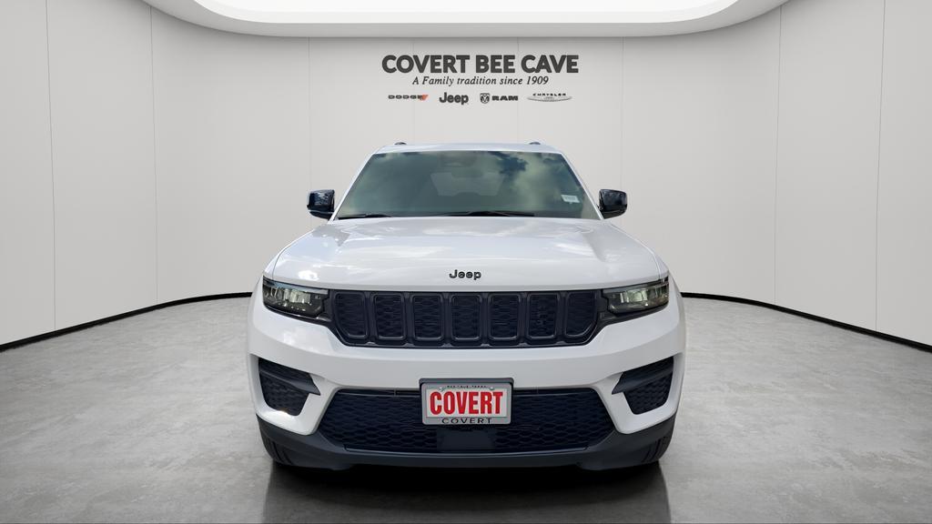 new 2025 Jeep Grand Cherokee car, priced at $40,415