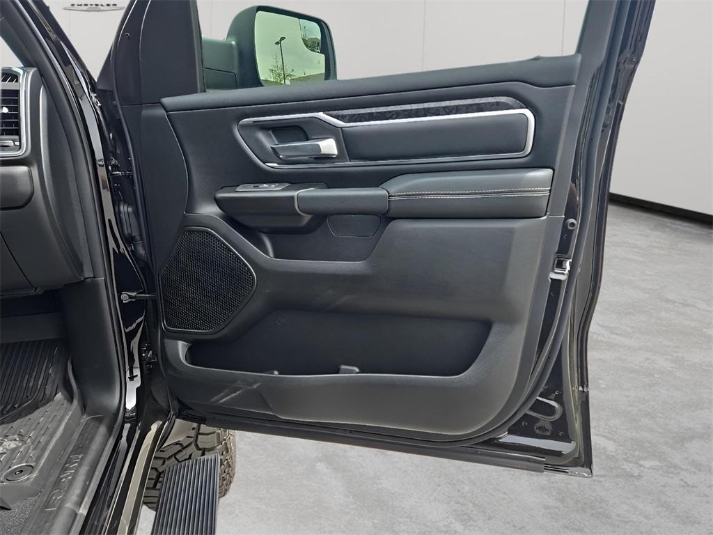 new 2025 Ram 1500 car, priced at $87,702