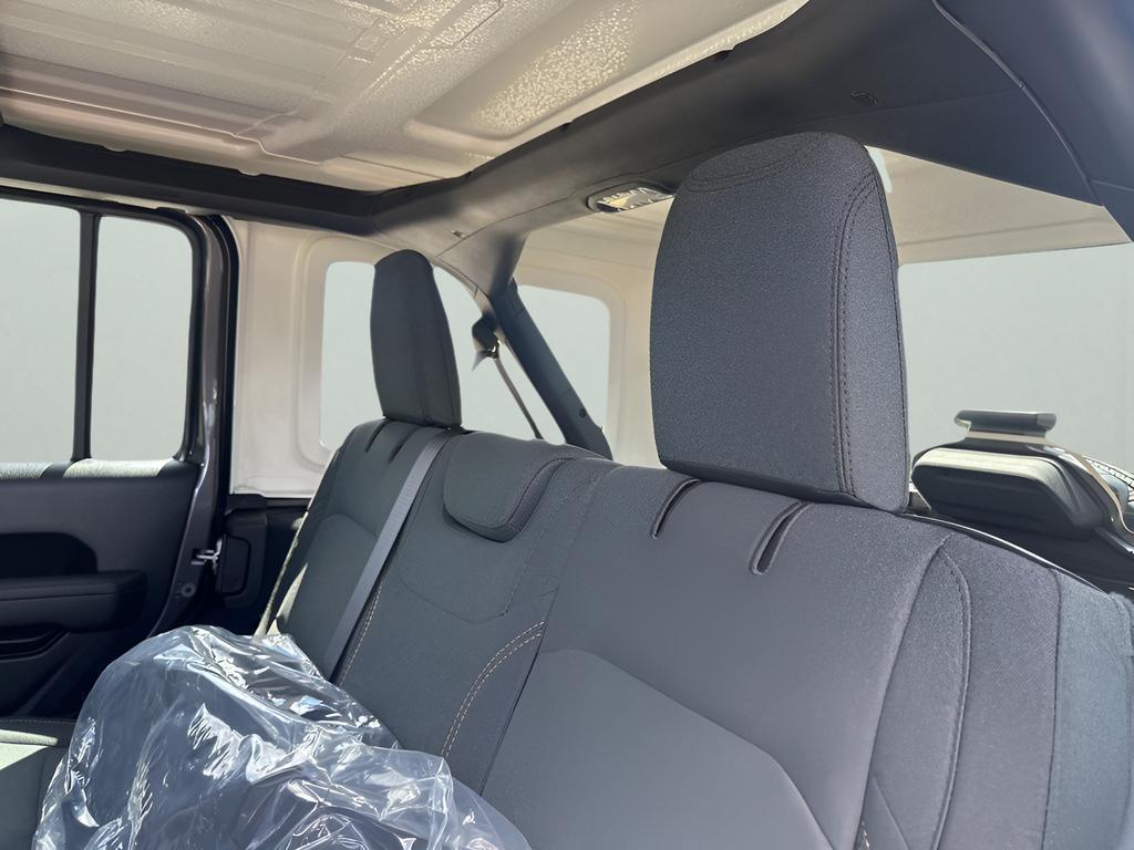 new 2025 Jeep Wrangler car, priced at $40,216