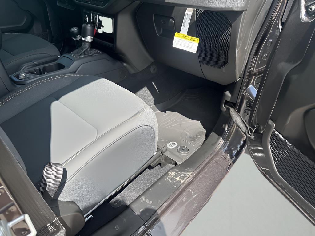 new 2025 Jeep Wrangler car, priced at $40,216