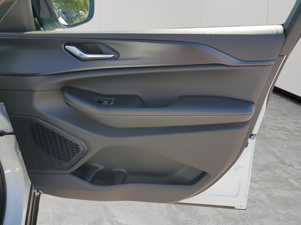 new 2025 Jeep Grand Cherokee L car, priced at $42,541