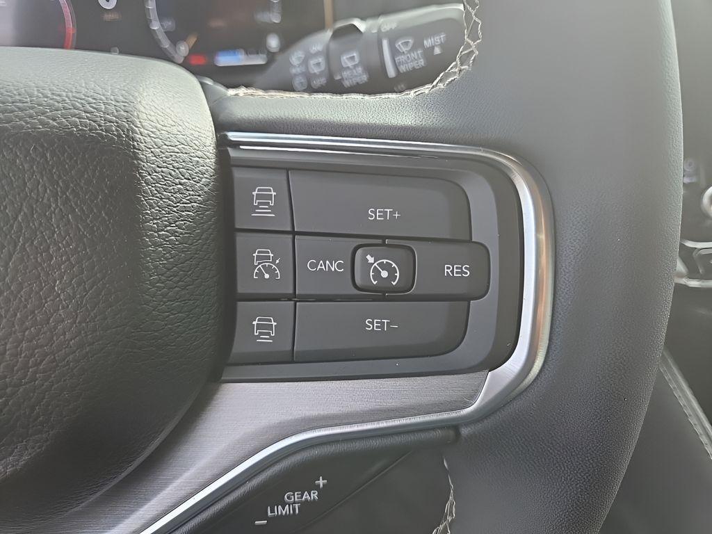 used 2024 Jeep Wagoneer L car