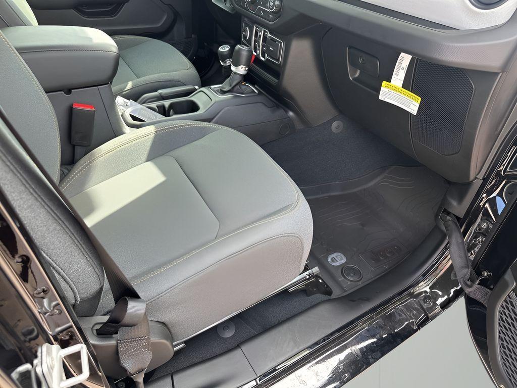 new 2025 Jeep Wrangler car, priced at $43,439
