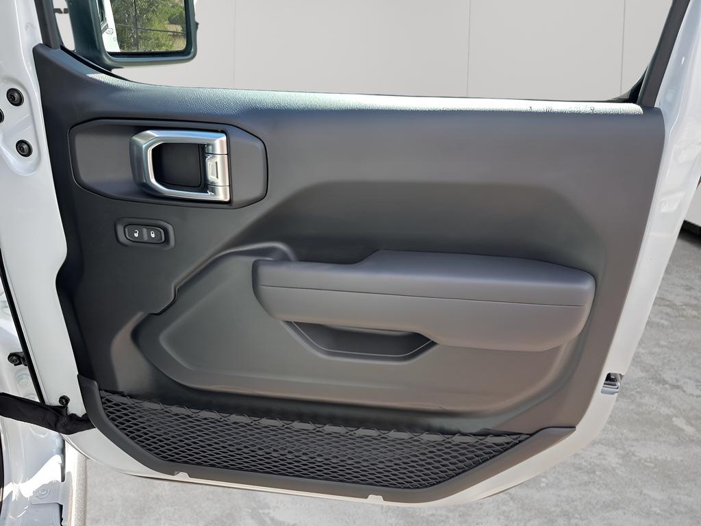 new 2025 Jeep Gladiator car, priced at $48,800