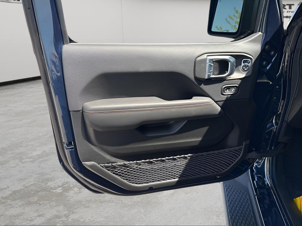 new 2025 Jeep Gladiator car, priced at $63,519