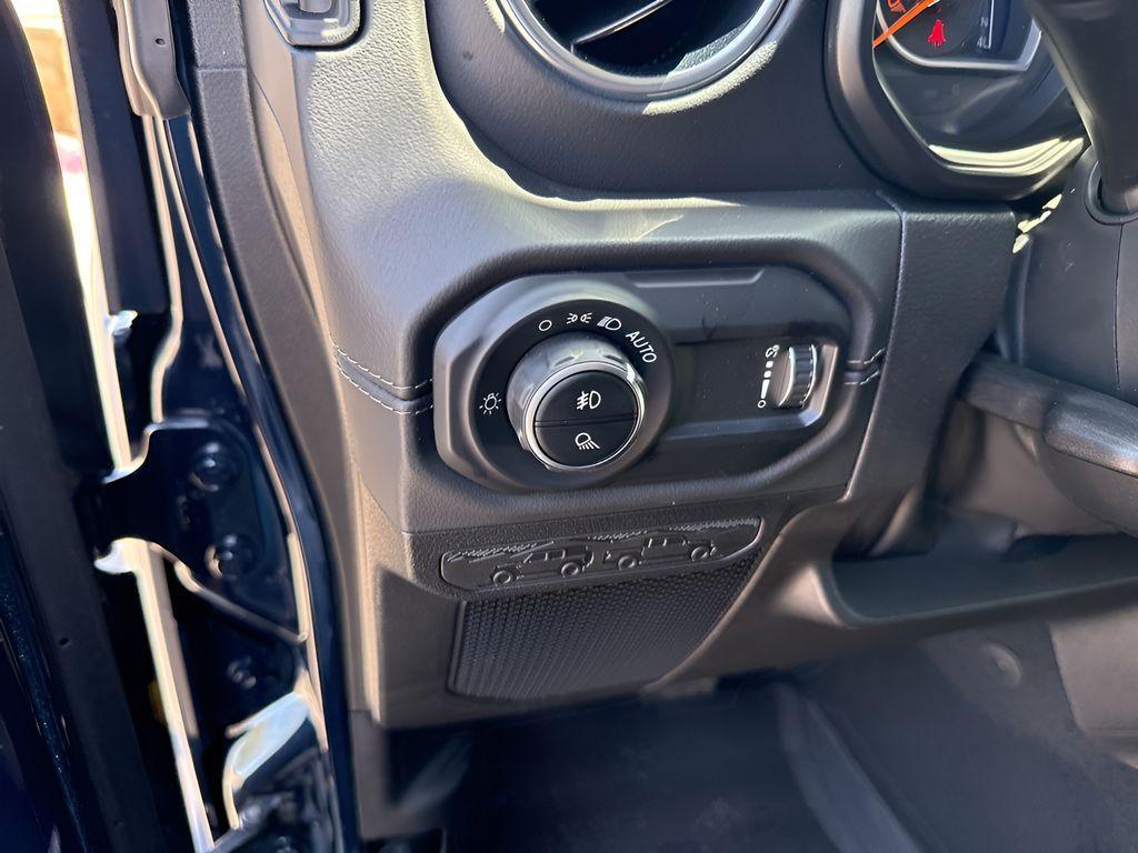 new 2025 Jeep Gladiator car, priced at $63,519