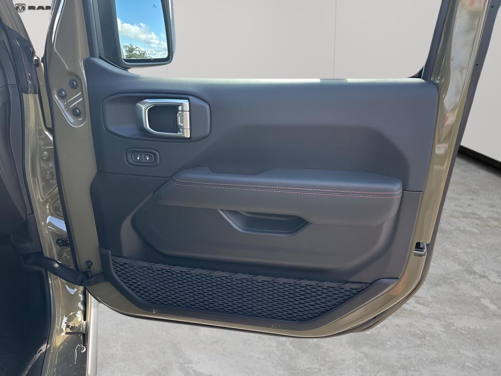 new 2025 Jeep Gladiator car, priced at $53,915