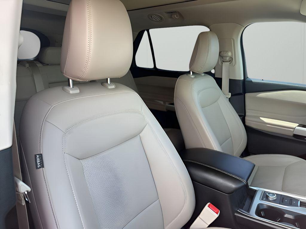 used 2022 Ford Explorer car, priced at $33,088