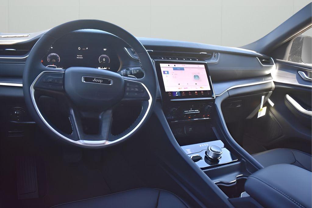 new 2025 Jeep Grand Cherokee L car, priced at $48,001