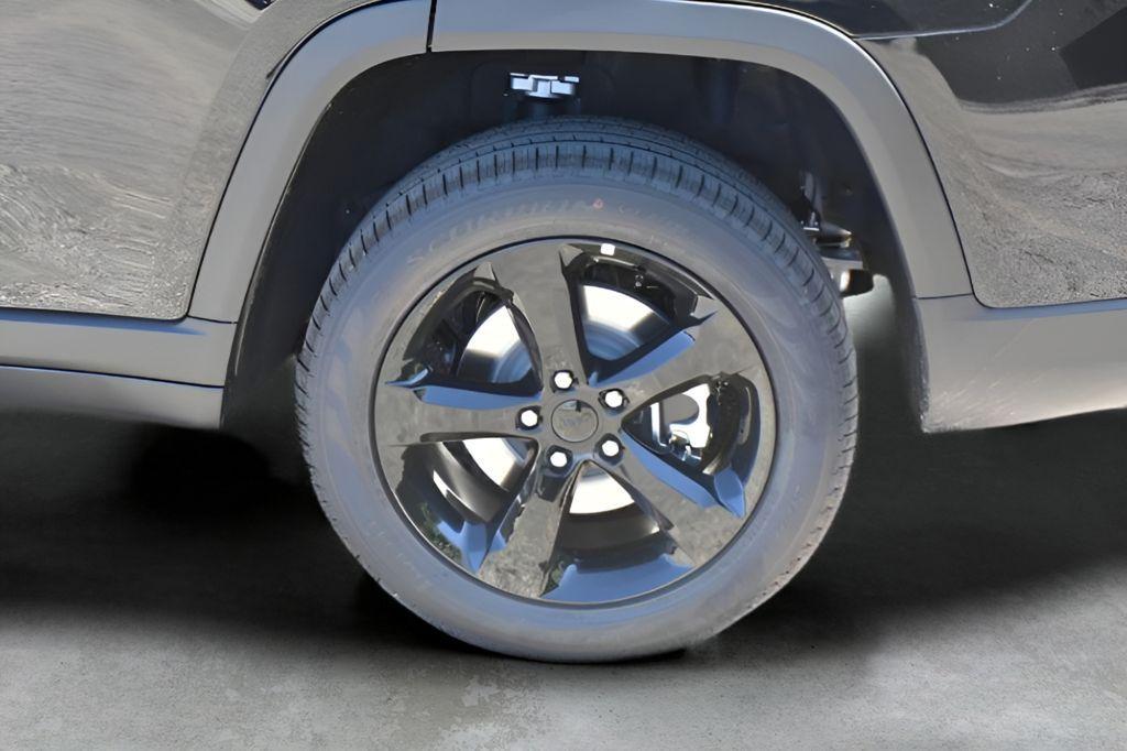 new 2025 Jeep Grand Cherokee L car, priced at $48,001