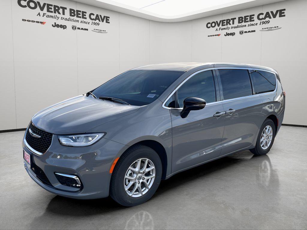 new 2025 Chrysler Pacifica car, priced at $39,775