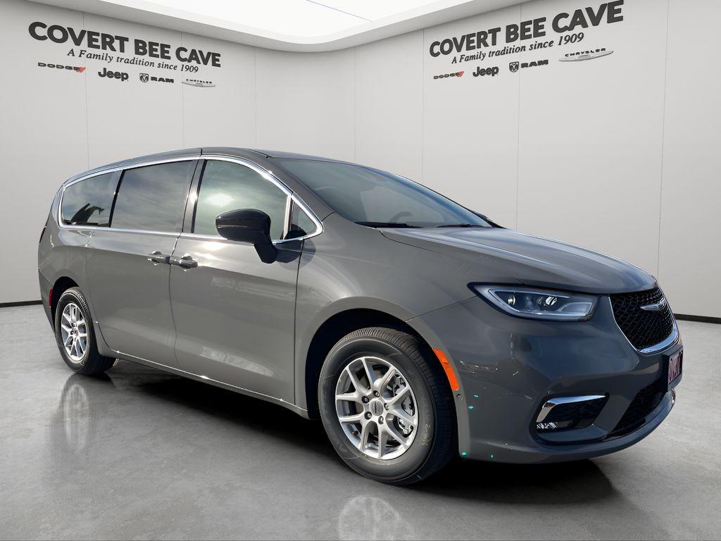 new 2025 Chrysler Pacifica car, priced at $39,775