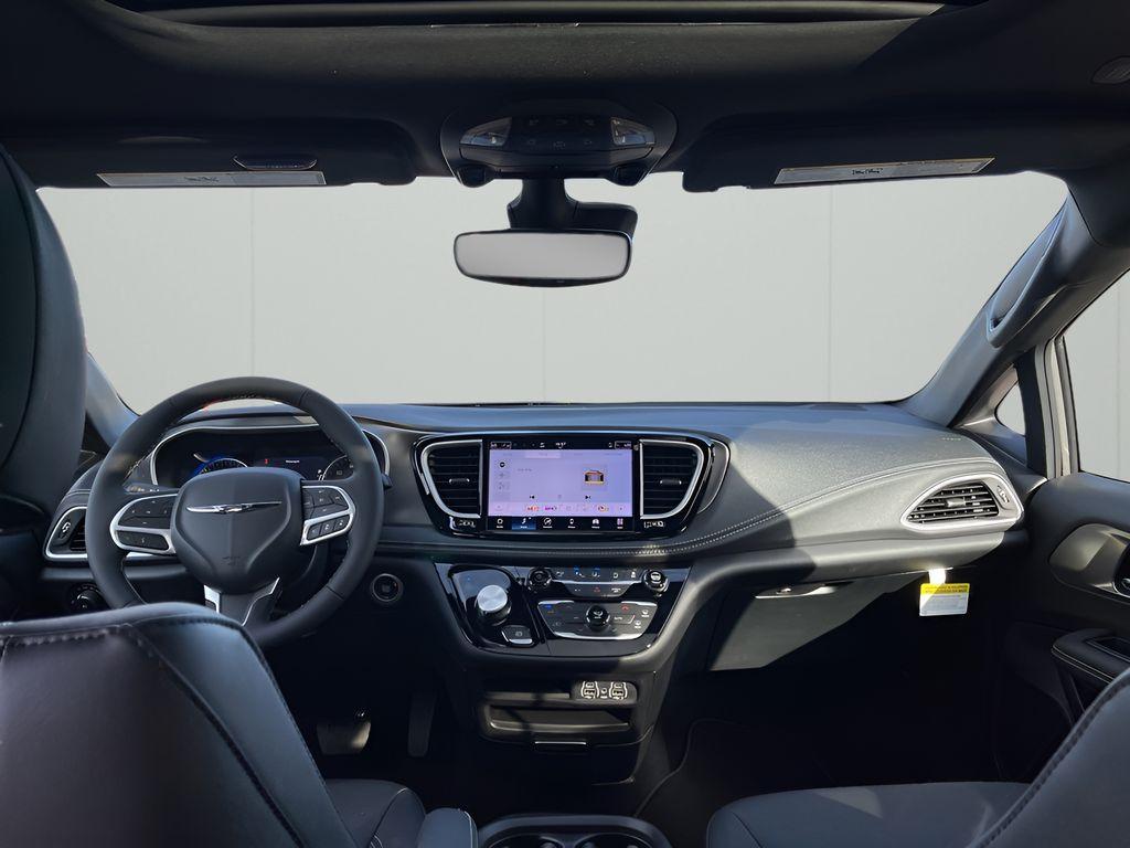 new 2025 Chrysler Pacifica car, priced at $39,775