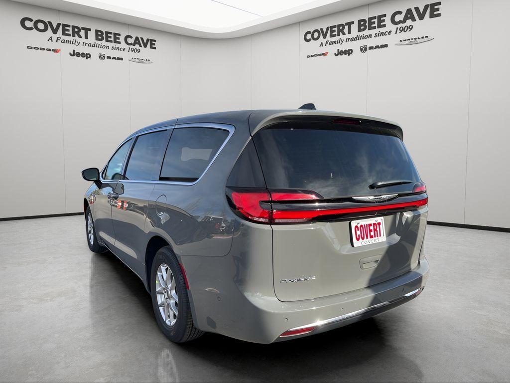 new 2025 Chrysler Pacifica car, priced at $39,775