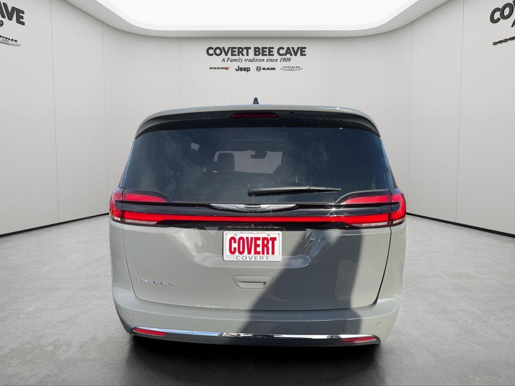 new 2025 Chrysler Pacifica car, priced at $39,775