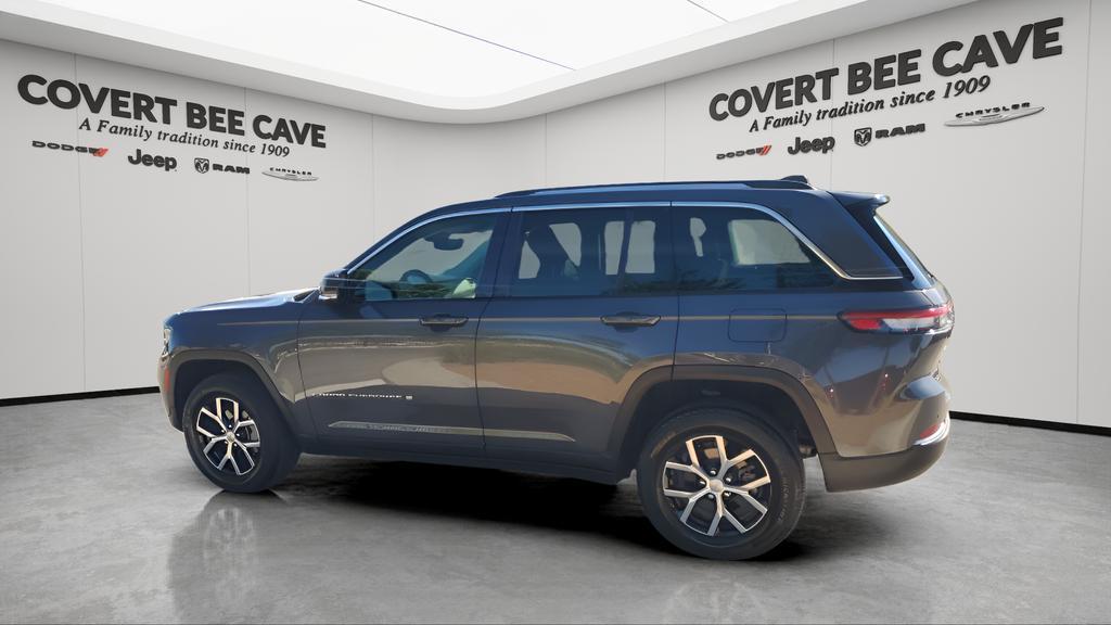 used 2024 Jeep Grand Cherokee car, priced at $39,297
