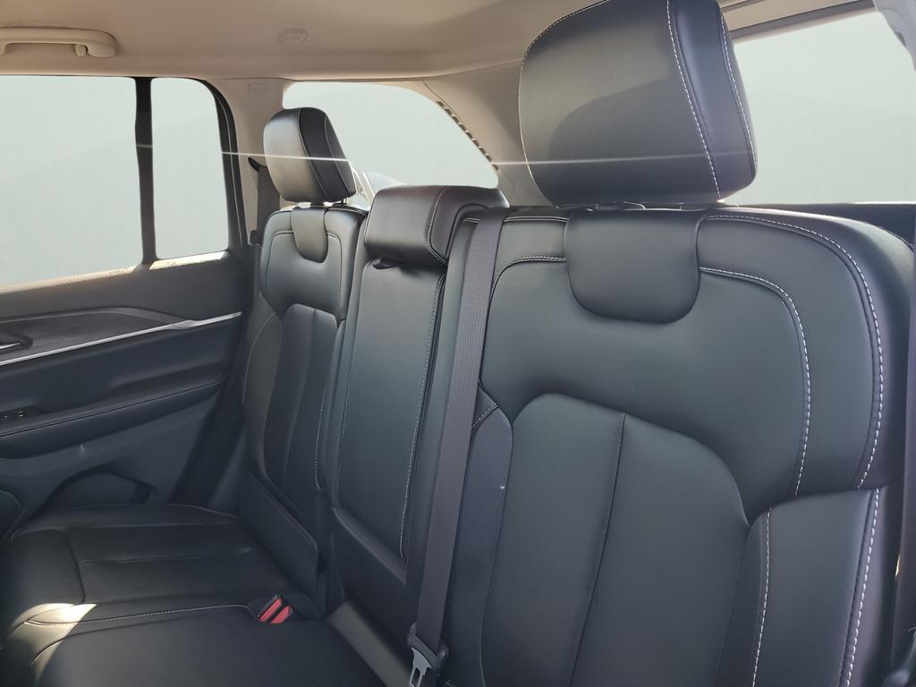 used 2024 Jeep Grand Cherokee car, priced at $39,297