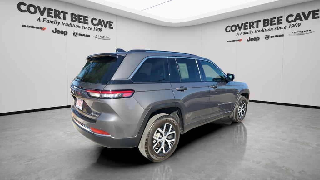 used 2024 Jeep Grand Cherokee car, priced at $39,297