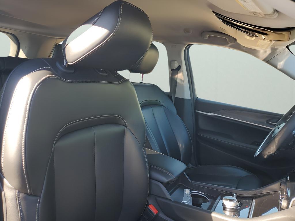 used 2024 Jeep Grand Cherokee car, priced at $39,297