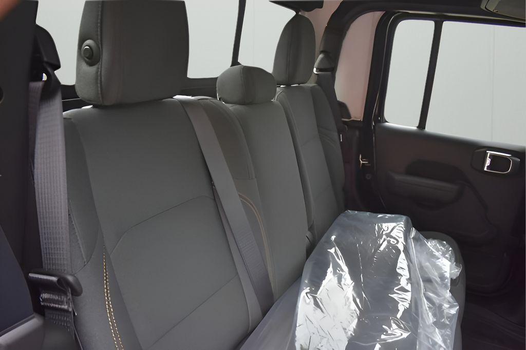 new 2025 Jeep Gladiator car, priced at $45,859