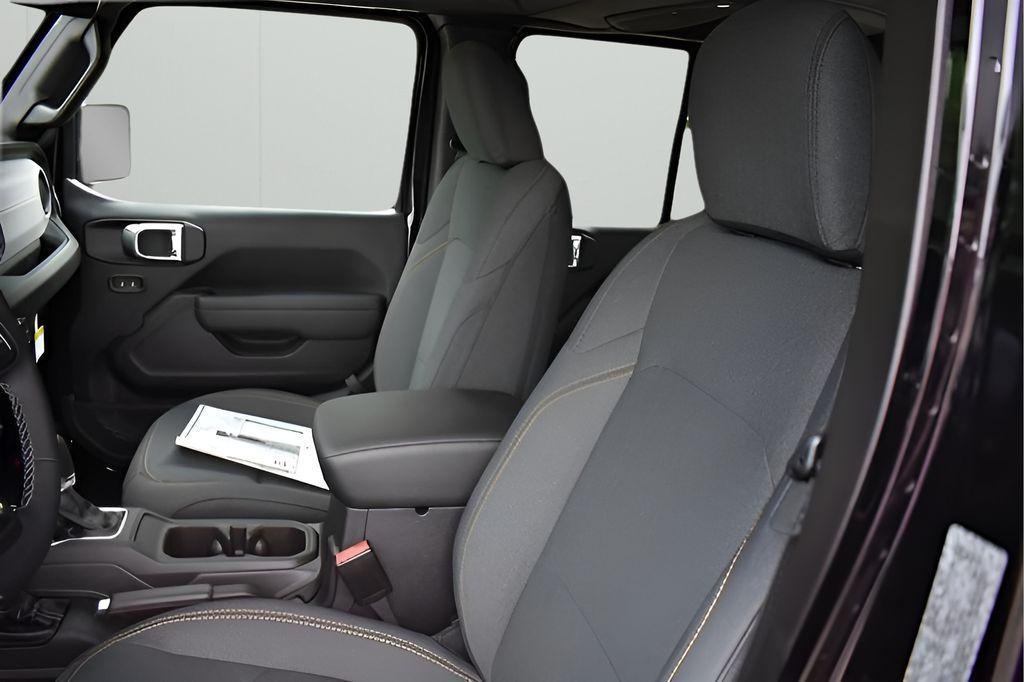 new 2025 Jeep Gladiator car, priced at $45,859