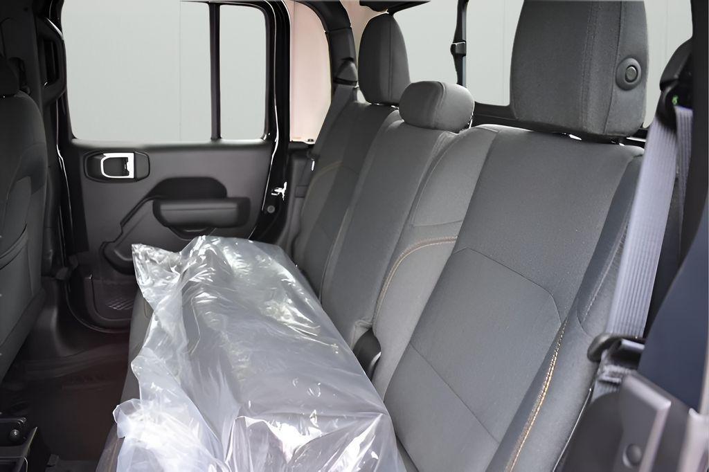 new 2025 Jeep Gladiator car, priced at $45,859