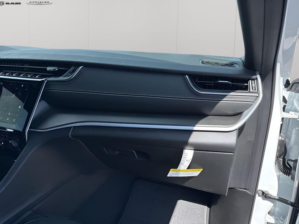 new 2025 Jeep Grand Cherokee L car, priced at $41,427