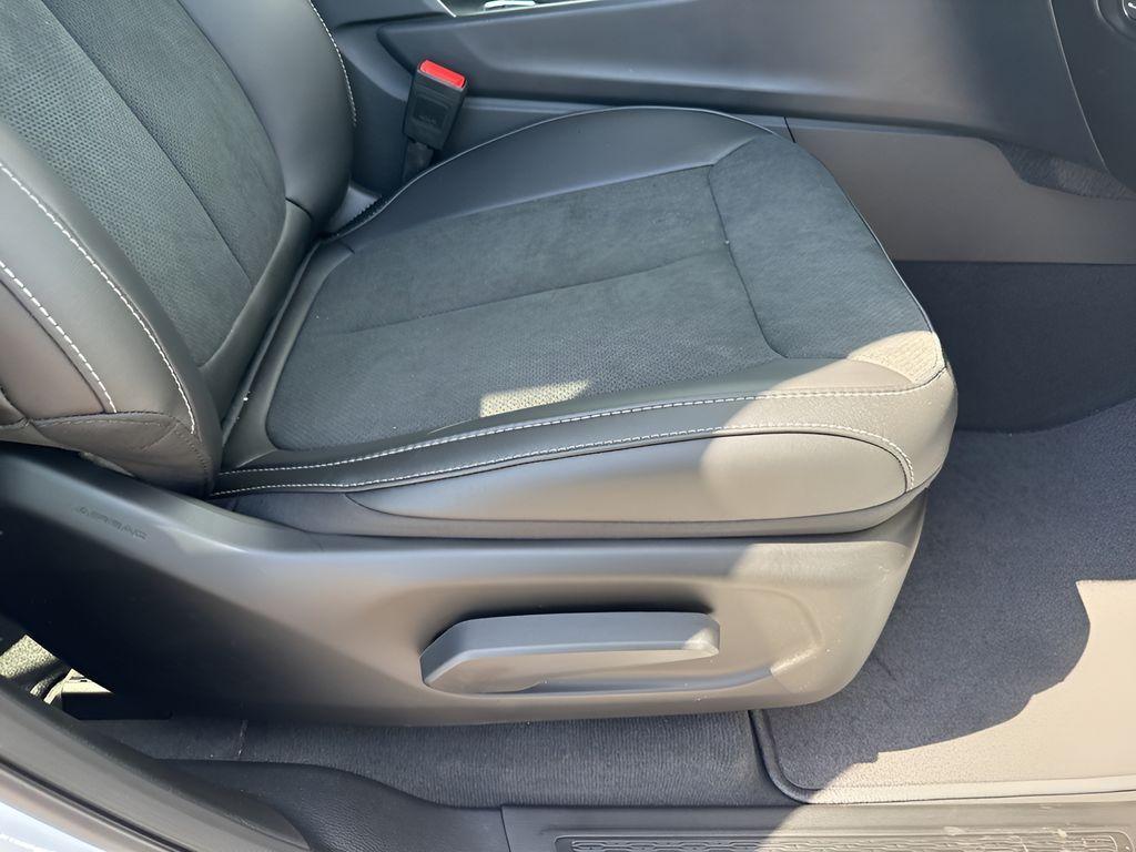 new 2025 Jeep Grand Cherokee L car, priced at $41,427