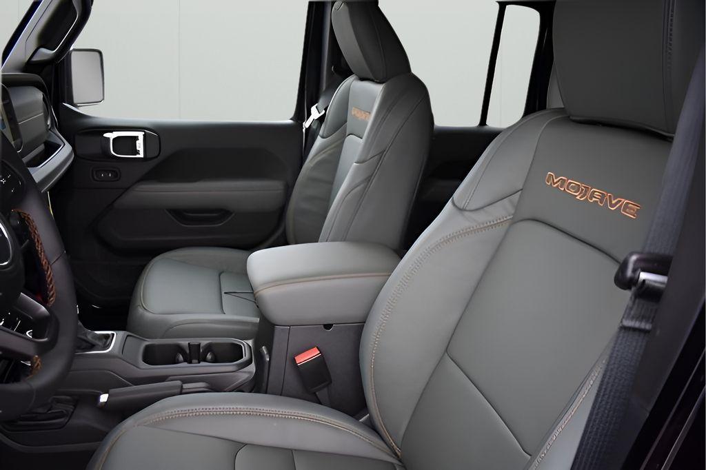 new 2025 Jeep Gladiator car, priced at $53,070