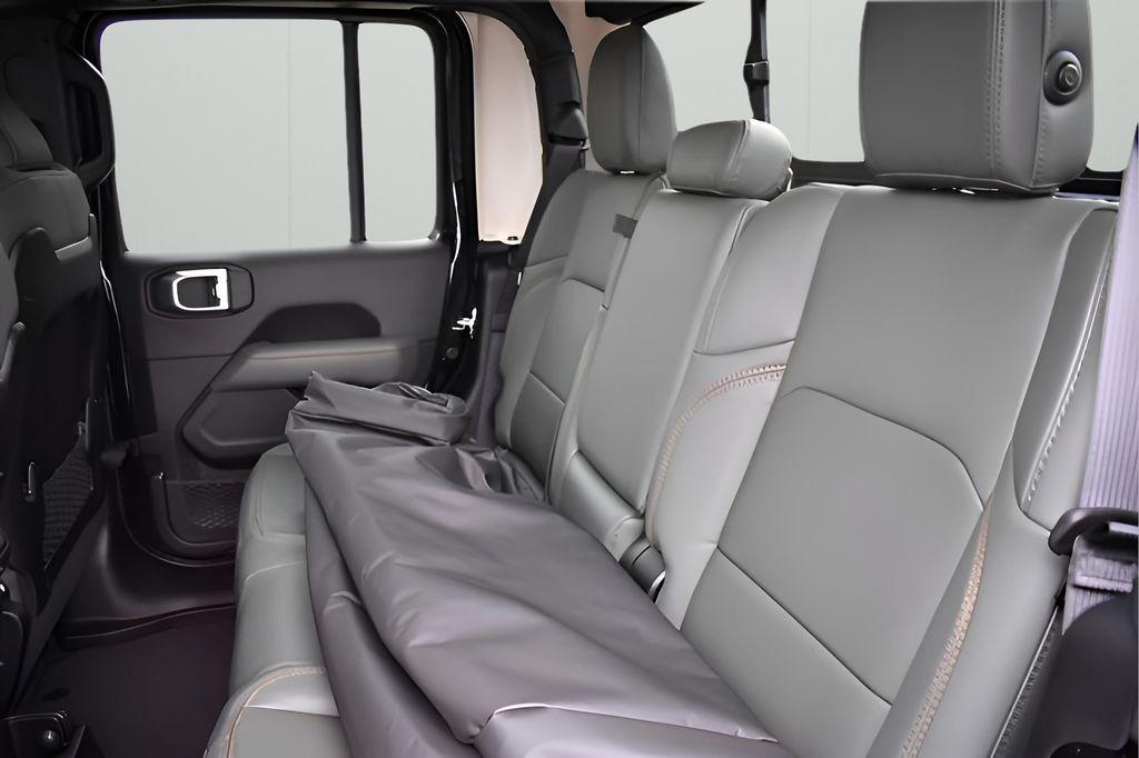 new 2025 Jeep Gladiator car, priced at $53,070