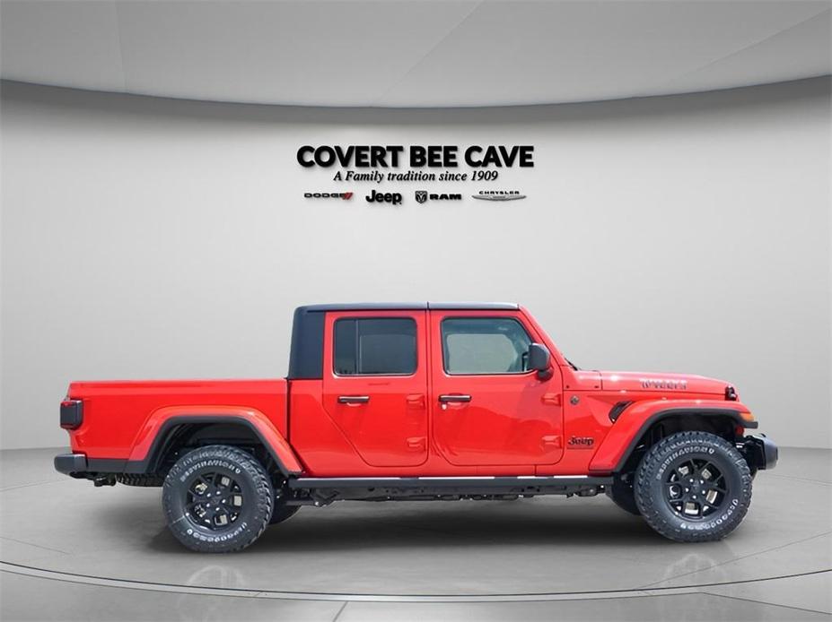 new 2024 Jeep Gladiator car, priced at $43,777