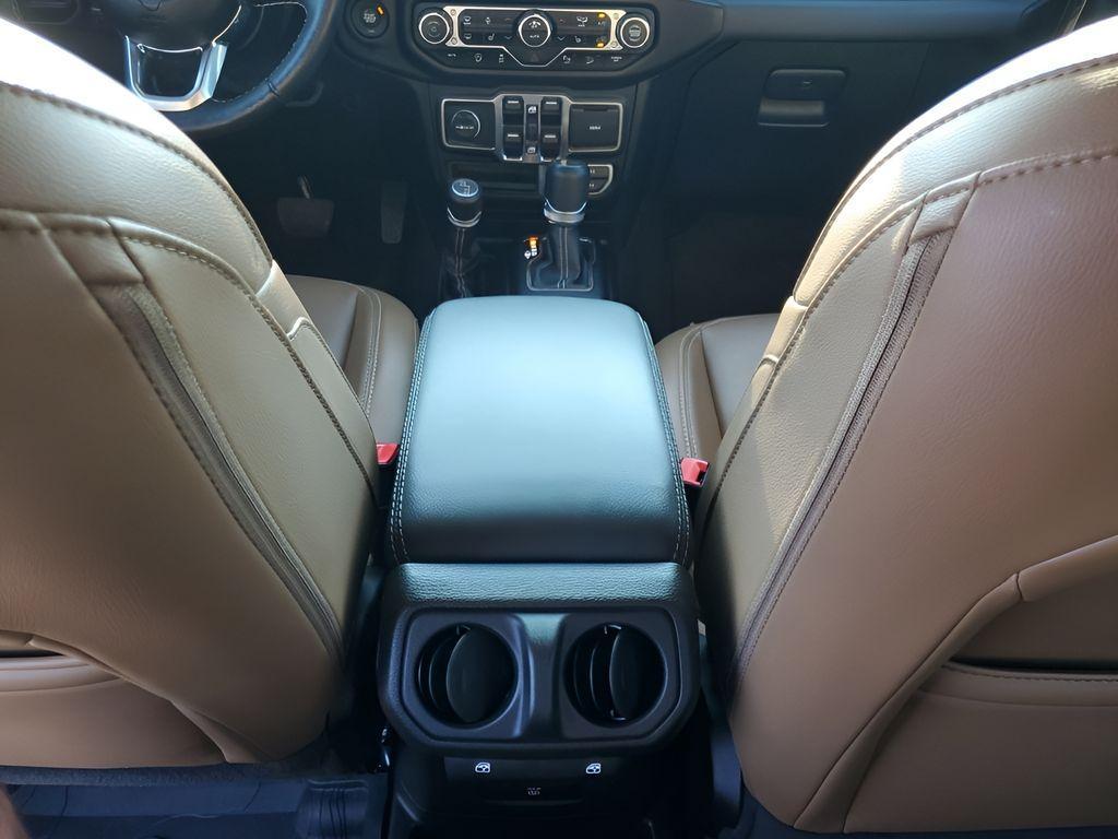used 2021 Jeep Wrangler Unlimited car, priced at $32,987