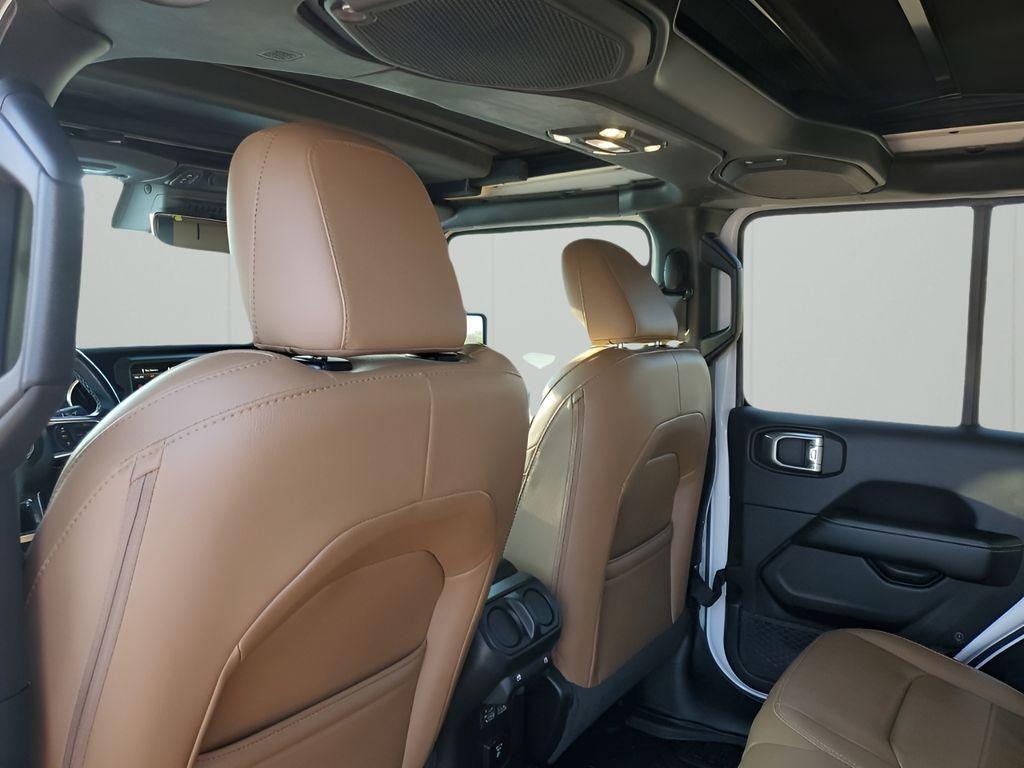 used 2021 Jeep Wrangler Unlimited car, priced at $32,987