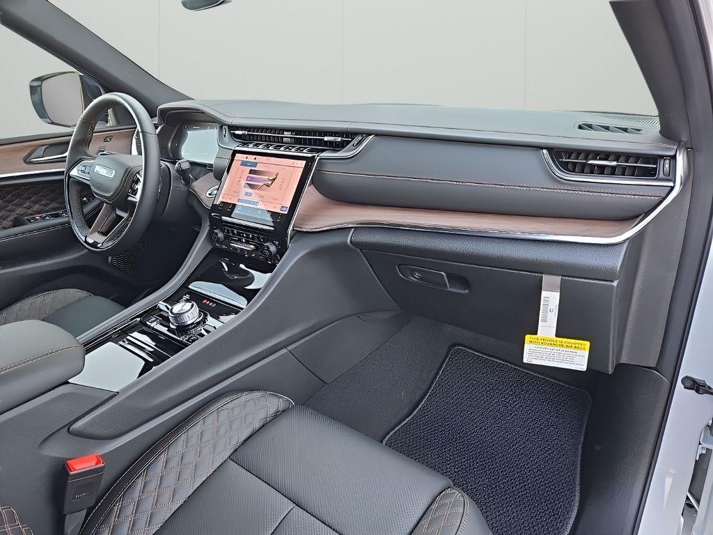 new 2025 Jeep Grand Cherokee car, priced at $59,455