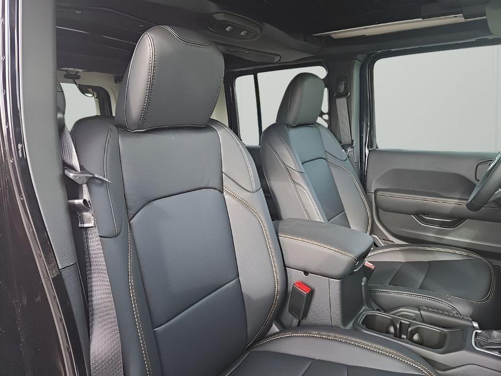 new 2025 Jeep Wrangler car, priced at $55,922