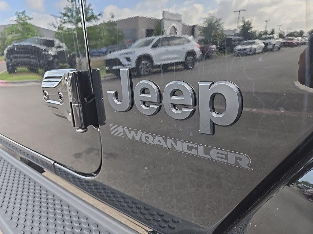 new 2025 Jeep Wrangler car, priced at $55,922