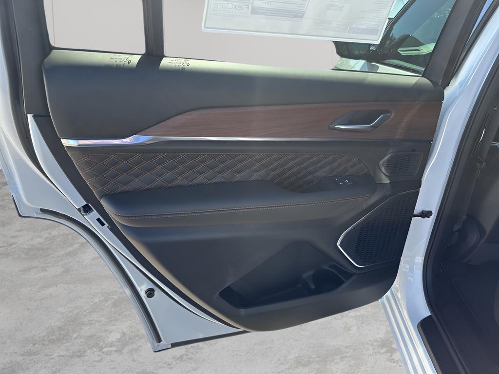 new 2025 Jeep Grand Cherokee L car, priced at $60,330