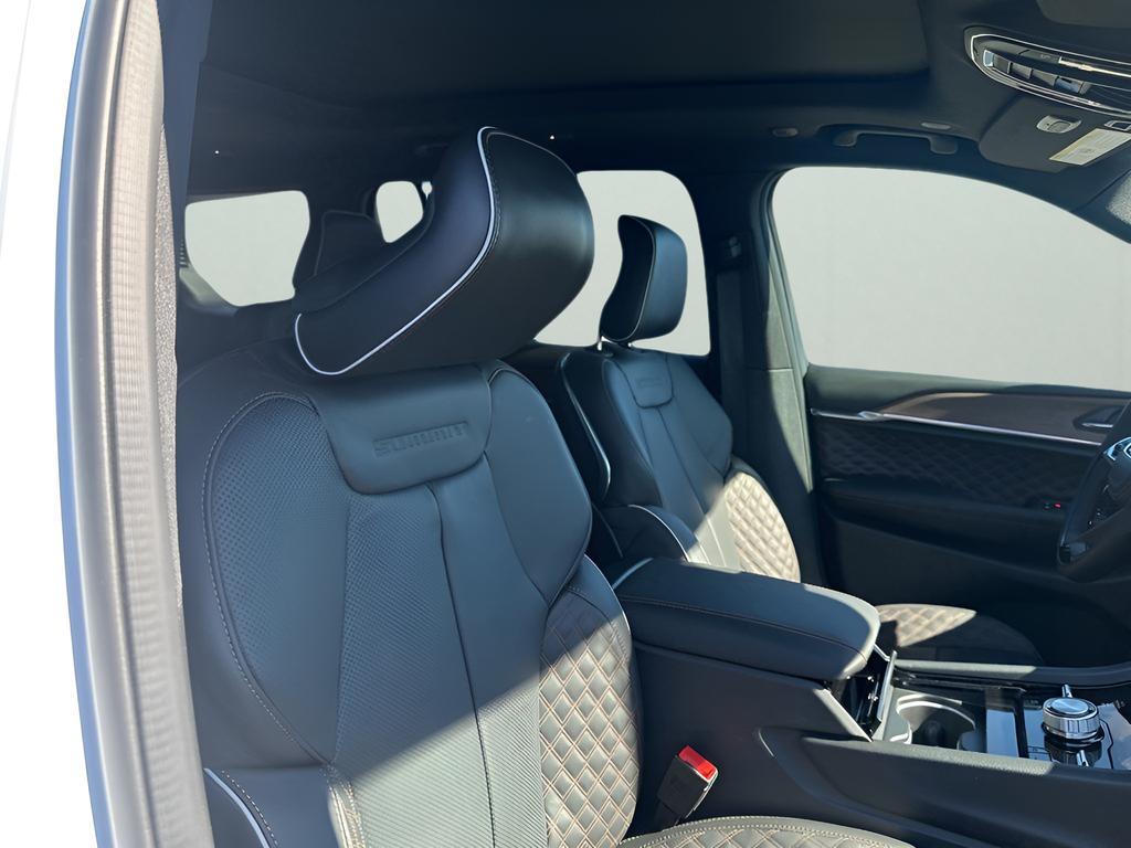 new 2025 Jeep Grand Cherokee L car, priced at $60,330