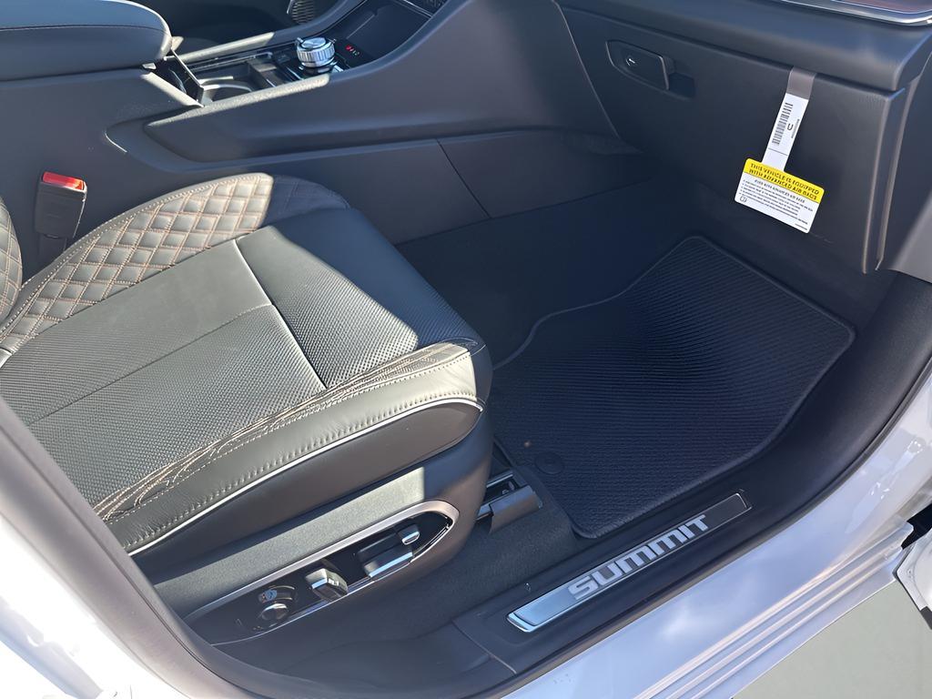 new 2025 Jeep Grand Cherokee L car, priced at $60,330