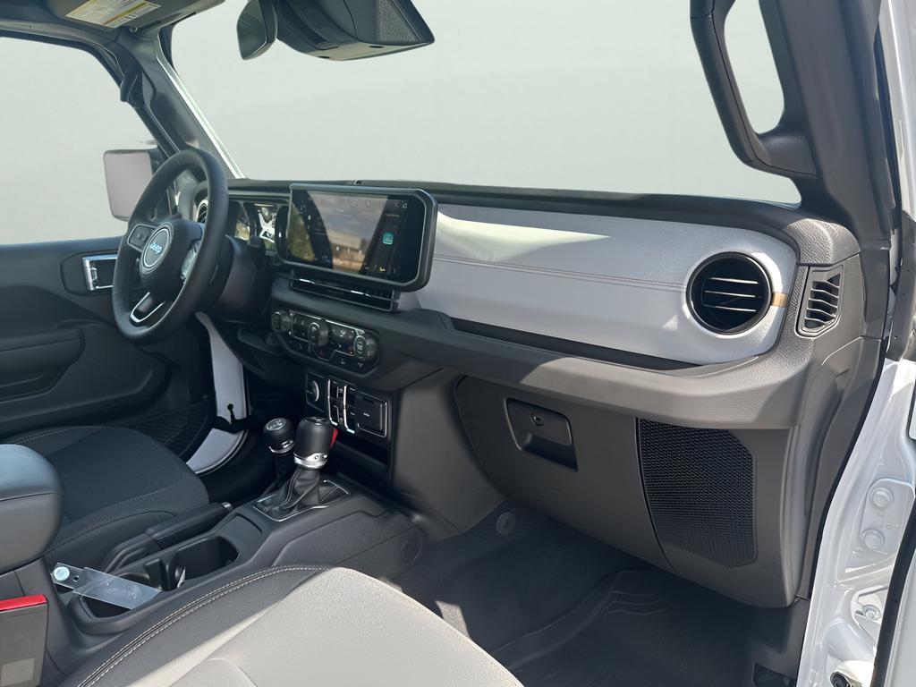 new 2025 Jeep Wrangler car, priced at $39,680