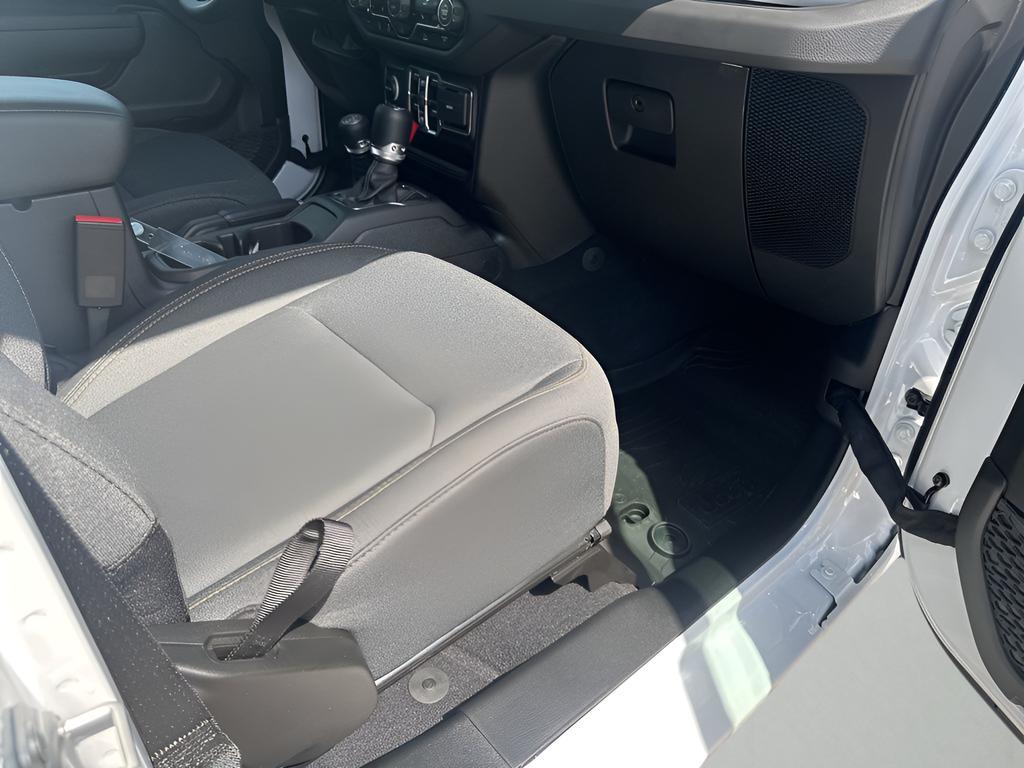 new 2025 Jeep Wrangler car, priced at $39,680