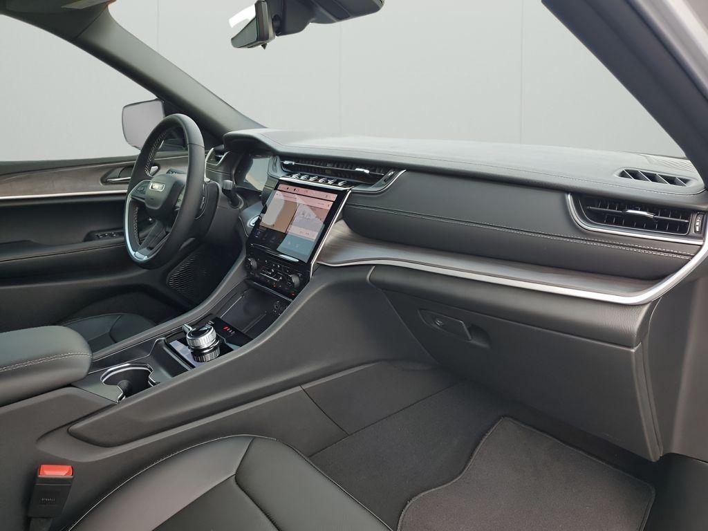 new 2025 Jeep Grand Cherokee L car, priced at $52,634