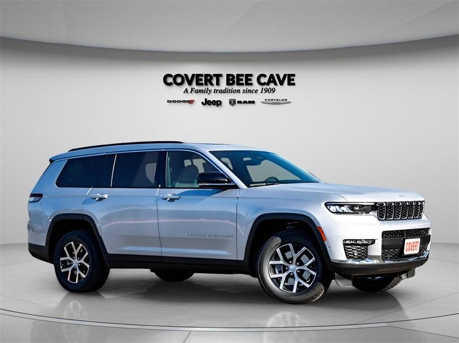 new 2024 Jeep Grand Cherokee L car, priced at $45,962