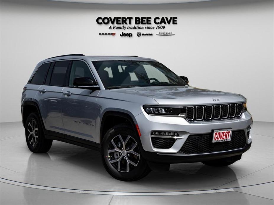 new 2024 Jeep Grand Cherokee car, priced at $45,192