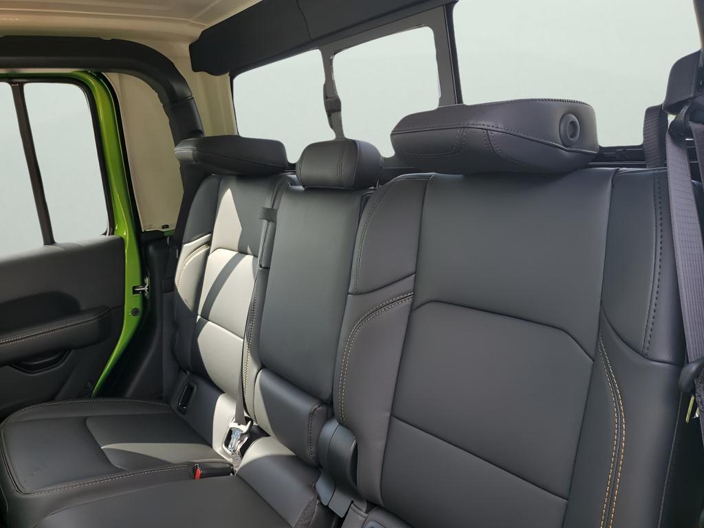 new 2025 Jeep Gladiator car, priced at $50,535