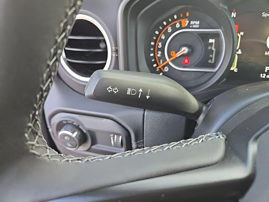 new 2025 Jeep Gladiator car, priced at $40,406