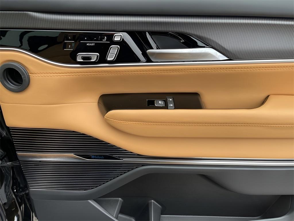 new 2025 Jeep Grand Wagoneer L car, priced at $109,315